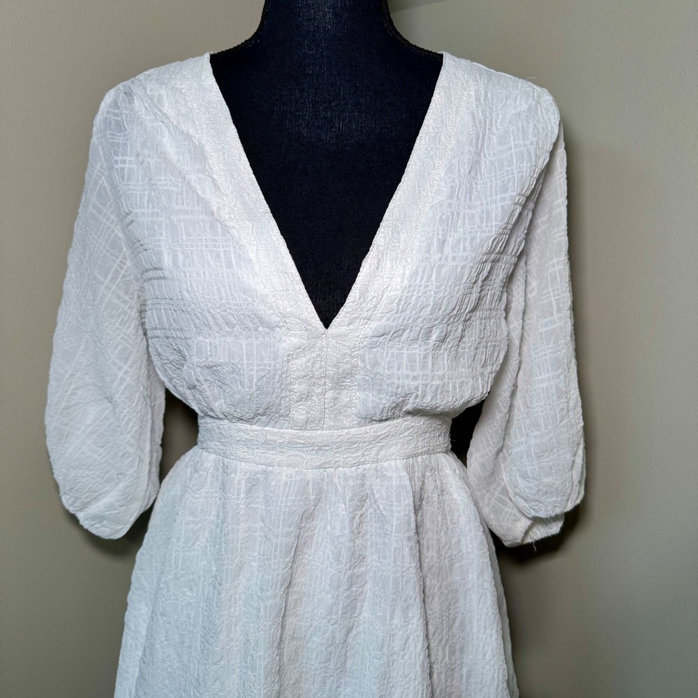 Petal + Pup Quinnie White Textured V-Neck Puff Sleeve Mini Dress Tie Back Size M